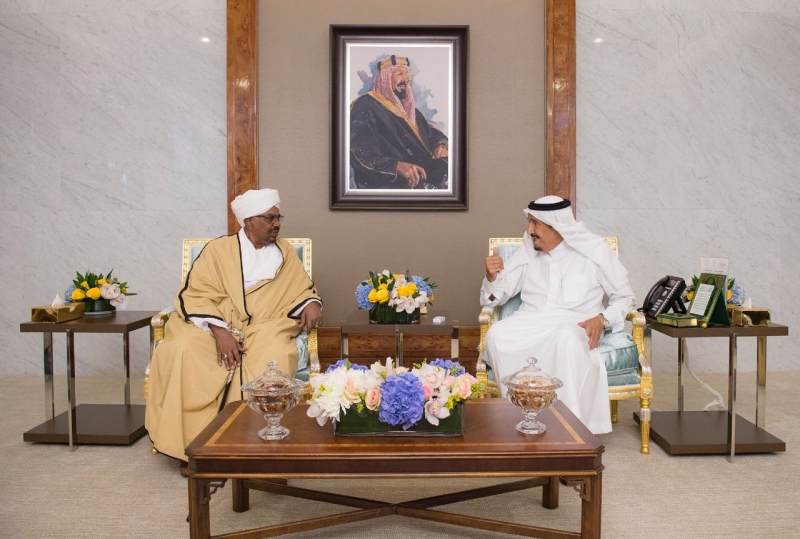خادم الحرمين يستقبل الرئيس السوداني , ويستعرضان العلاقات بين البلدين الشقيقين، ومستجدات الأحداث في المنطقة