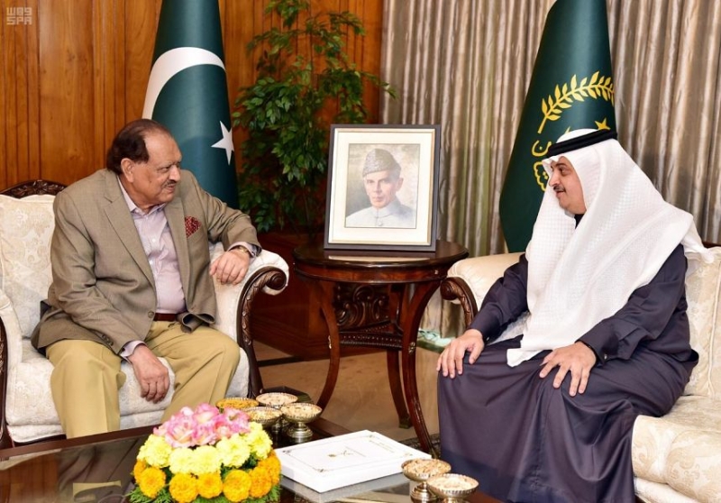 الرئيس الباكستاني يستقبل سفير خادم الحرمين الشريفين لدى باكستان
