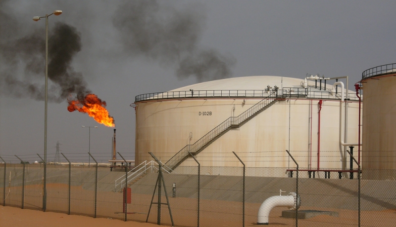استئناف جزئي لإنتاج النفط في ليبيا الأربعاء
