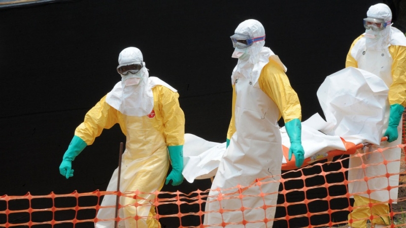 منظمة الصحة : وفيات الإيبولا تقترب من سبعة آلاف حالة 
