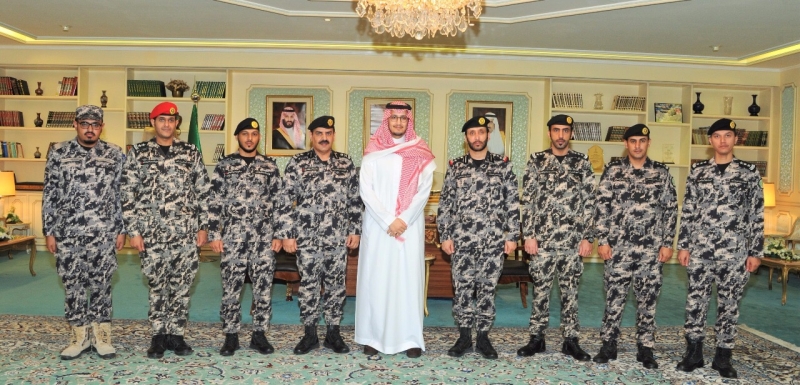 نائب أمير المنطقة الشرقية يشدد على متابعة التزام المنشئات بالتعليمات الأمنية
