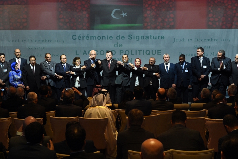 الليبيون يوقعون اتفاق السلام في المغرب