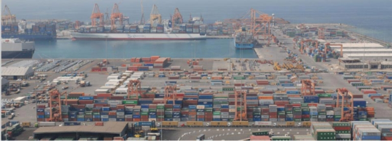 ميناء جدة يستقبل أكبر السفن الناقلة للحاويات 