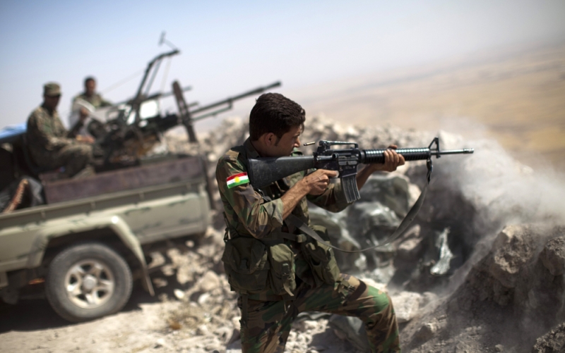 مقاتلون من البيشمركة في مواجهات مع داعش شرق الموصل (أرشيفية) 