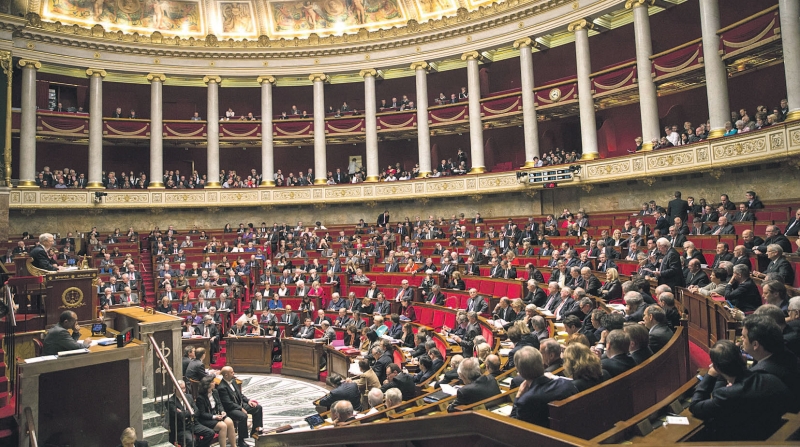  مجلس النواب الفرنسي خلال اجتماعه أمس معترفا بدولة فلسطين