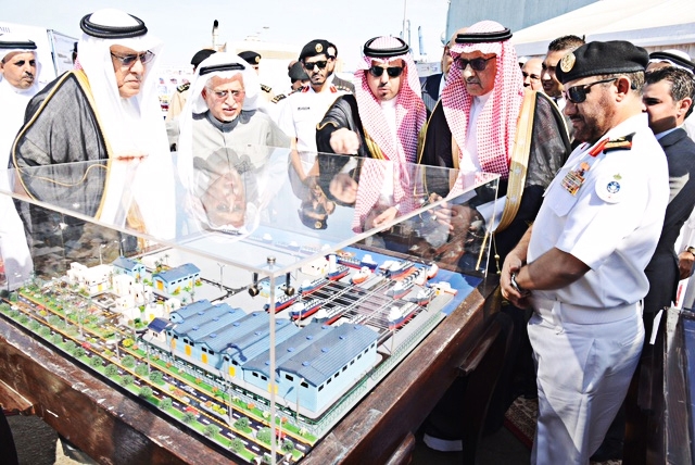 تدشين بناء أول قاطرة في مجمع الملك فهد لبناء وإصلاح السفن بميناء جدة الإسلامي