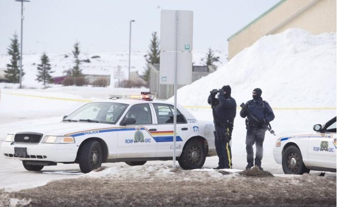 الشرطة الكندية تعثر على المشتبه به في إطلاق نار على ضابطين