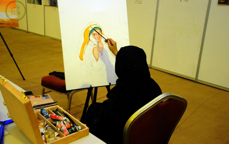  55 مشاركًا وأكثر من 100 لوحة فنية تجمعها خيمة الفنون بمهرجان الخبر السياحي