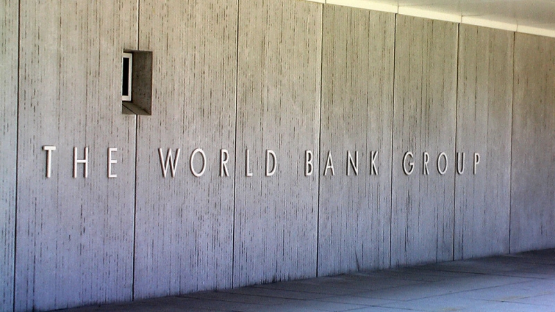 البنك الدولي يعلق أنشطته في اليمن
