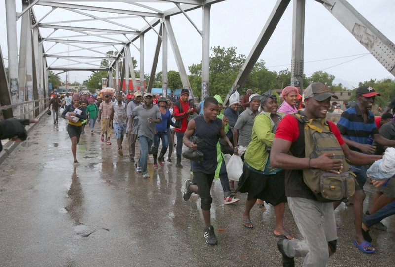 إعصار «ماتيو» يضرب كوبا ويهدد الولايات المتحدة بعد سقوط 9 قتلى في هايتي والدومينيكان
