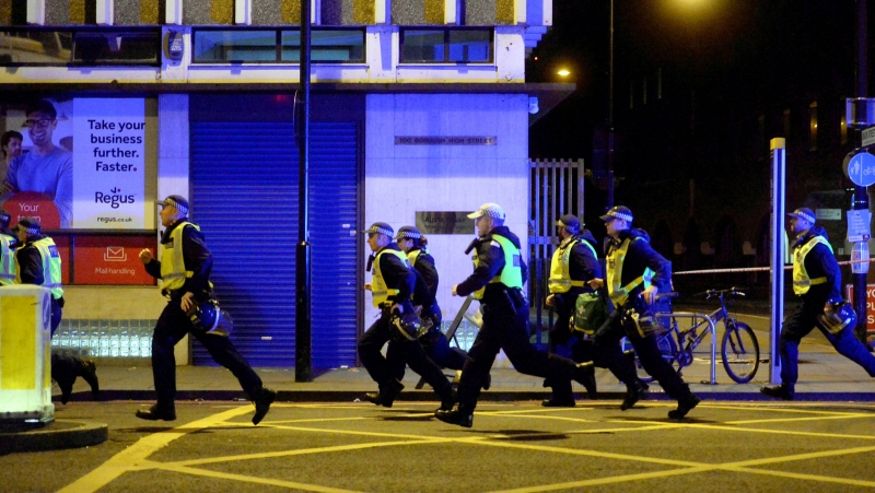 الشرطة تهرع إلى جسر لندن بعد تقارير عن واقعة دهس
