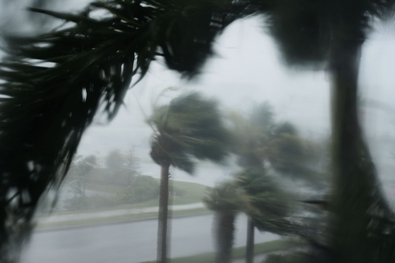 ترامب يعلن حالة الطوارئ الطبيعية في فلوريدا وقوة الاعصار تتراجع
