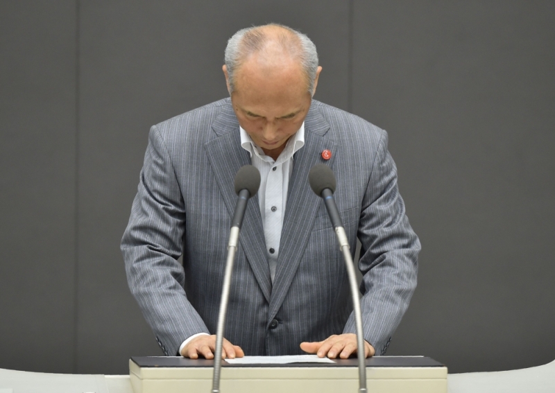 محافظ طوكيو يقدم استقالته على خلفية فضيحة فساد
