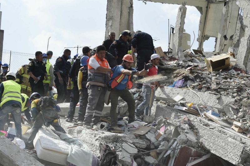 فى حصيلة أولية.. مقتل 49 شخصاً جراء زلزال مُدمر بالمكسيك