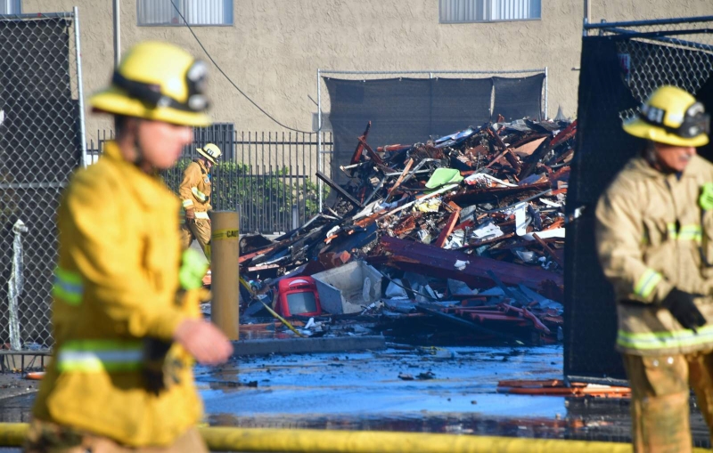 فرق الإنقاذ تحاول السيطرة على أبشع حرائق في تاريخ كاليفورنيا
