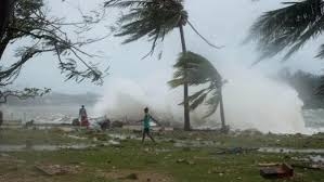 مصرع 100 شخص جراء عاصفة مدارية في الفلبين
