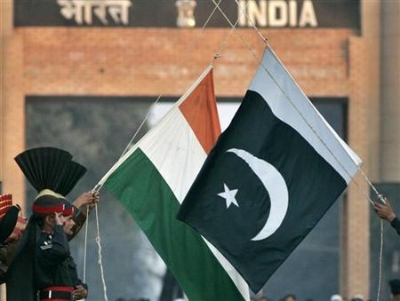 الخارجية الباكستانية تستدعي السفير الهندي للاحتجاجات على الهجمات الحدودية
