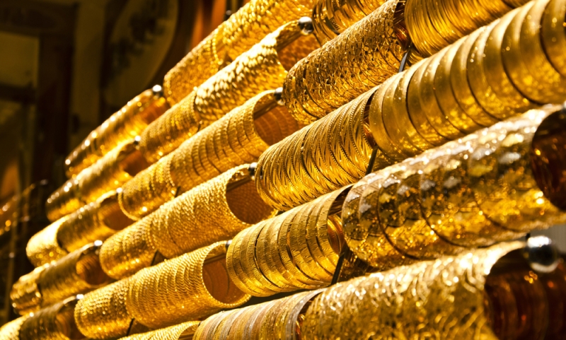 الذهب ينهي الأسبوع على خسائر تزيد عن 2 %
