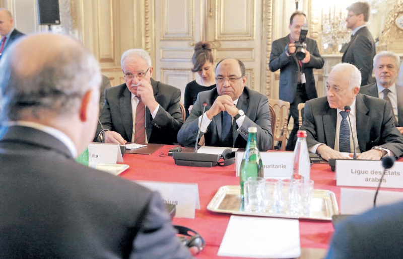 وزير الخارجية الفرنسي، أثناء اجتماعه بالعربي ووزيري خارجية موريتانيا وفلسطين