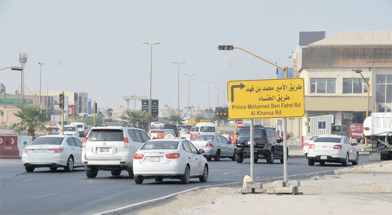 ربكة مرورية بالقرب من موقع العمل في نفق تقاطع الأمير محمد بن فهد
