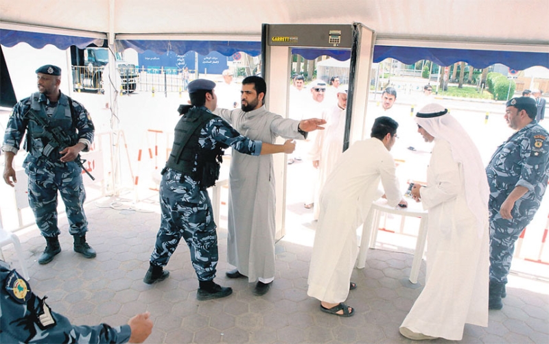 إجراءات أمنية مشددة بعد تفجير مسجد الصادق في الكويت