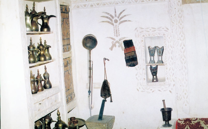 مقتنيات أثرية نادرة في قاعات متحف «المصمك»