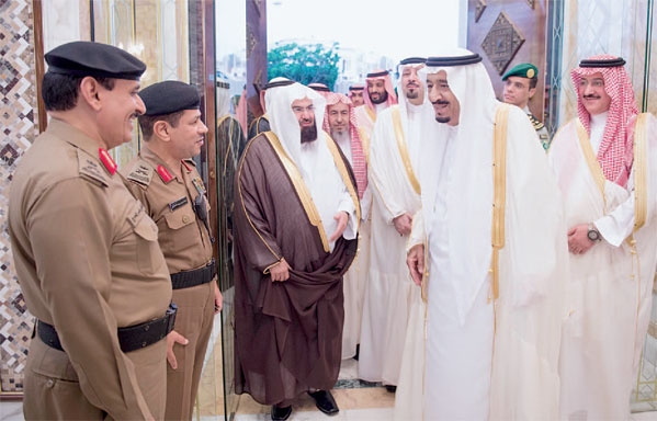 الأمير سلمان بن عبدالعزيز لدى وصوله مكة المكرمة أمس