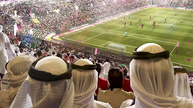 «فوكوس»: قطر مهددة بسحب استضافة كأس العالم
