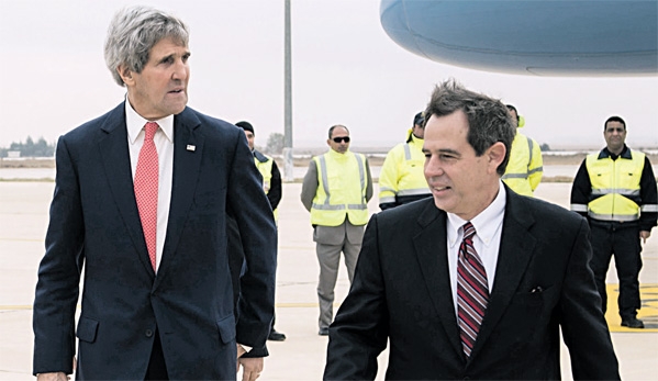 وزير الخارجية الأمريكي لدى وصوله للعاصمة الأردنية أمس 
