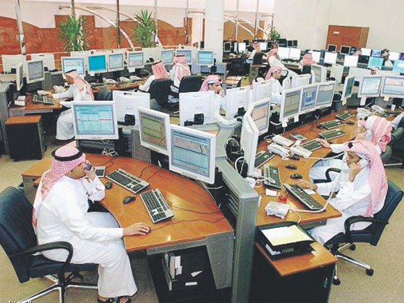 سوق الأسهم السعودي تعرضت لذبذبة في مؤشراتها في الفترة الأخيرة (اليوم)