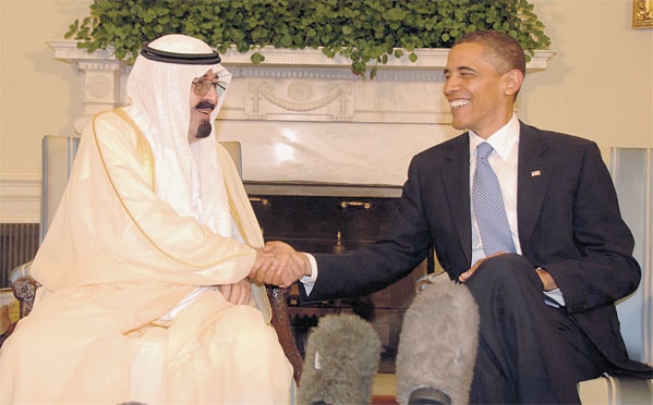 خادم الحرمين الشريفين والرئيس أوباما يجريان محادثات في البيت الأبيض عام 2010