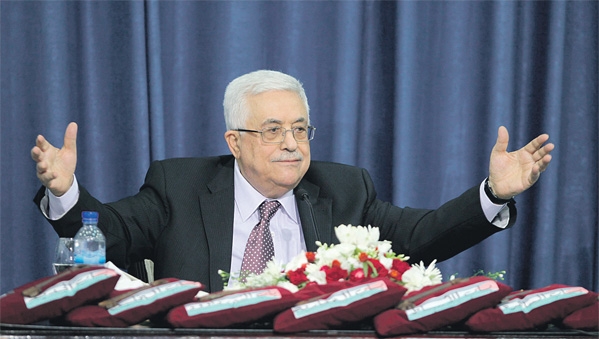 الرئيس الفلسطيني:كنا على وشك السلام مع أولمرت وتنكر نتنياهو لتفاهماتنا