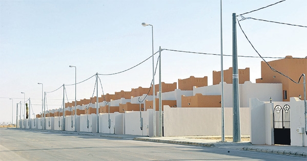 مؤسسة الملك عبدالله لوالديه للإسكان توقع عقد تصميم (10) مشروعات سكنية