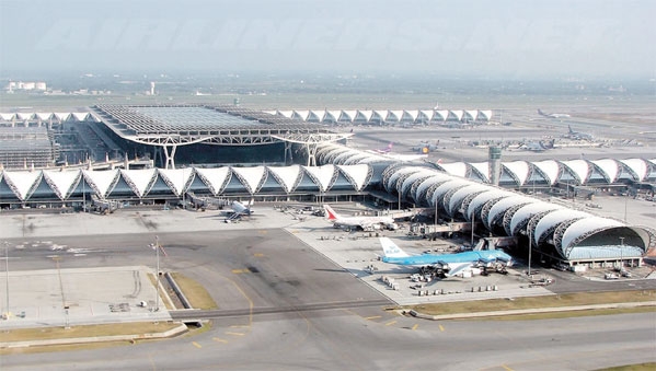 مطار بانكوك بالعاصمة التايلندية إحدى الدول الممنوع السفر إليها