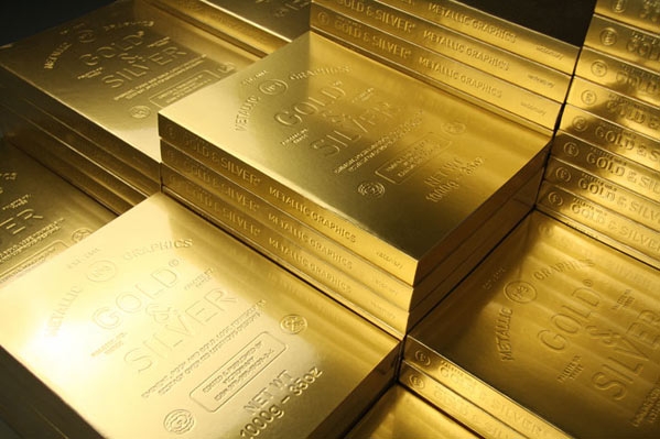 الذهب قرب أعلى مستوى في 3 أسابيع بسبب أوكرانيا