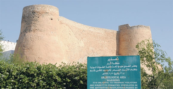 قلعة تاروت الأثرية (تصوير : عبدالله السيهاتي)