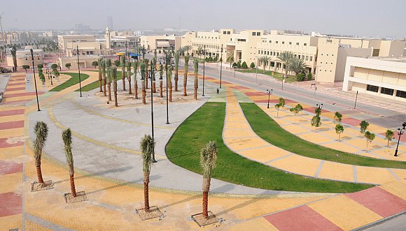 جامعة الدمام تستقبل 9 آلاف طالب وطالبة الاحد