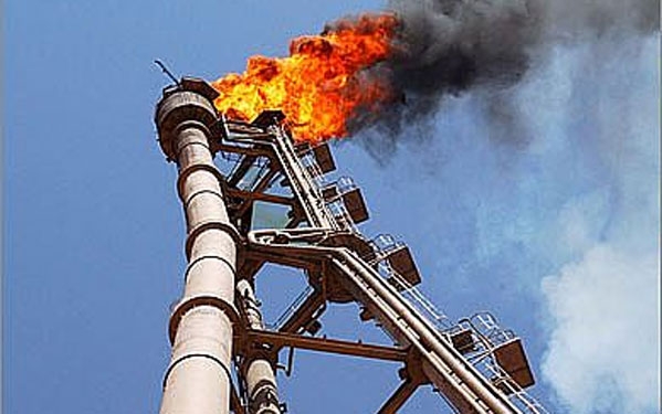 تراجع اعتماد دول الخليج على النفط في 2013