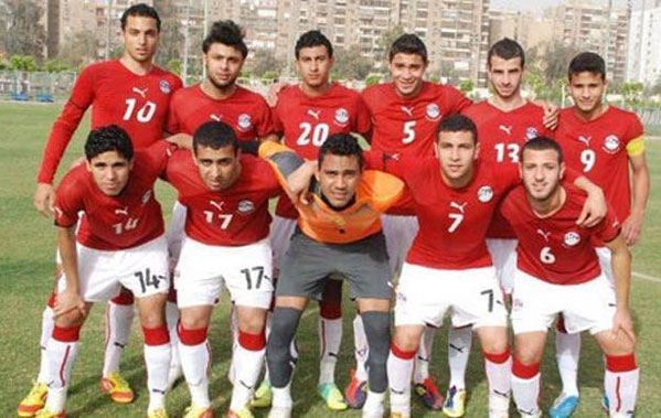 فوز مصر وتعادل الجزائر في افتتاح 