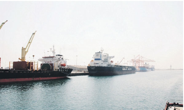  ميناء الجبيل التجاري 