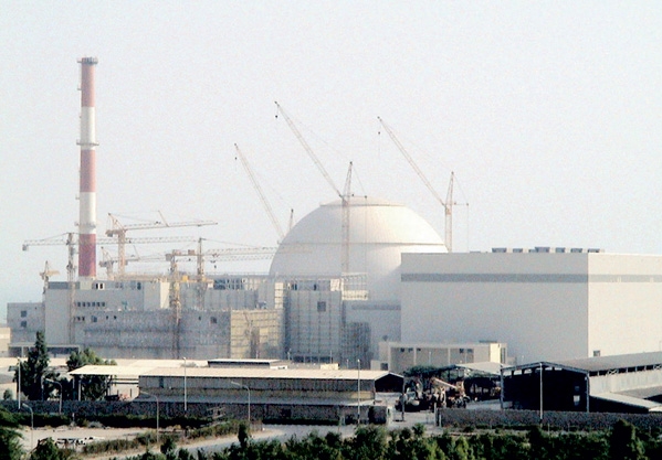 ثلاثة مخططات لعملية عسكرية اسرائيلية لضرب المفاعل النووي الإيراني . « أ ف ب» .