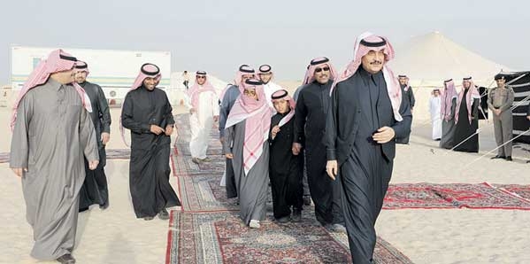 الأمير محمد بن فهد يشرّف حفل غداء الفراج