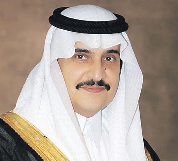 الأمير محمد بن فهد يرعى تخريج طلاب الكليات والمعاهد بالجبيل