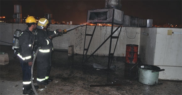 إصابة 3 عمال بحريق مطعم بالطائف