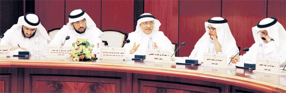  لجنة حقوق الإنسان والعرائض بمجلس الشورى خلال اجتماعها يوم الثلاثاء (اليوم) 