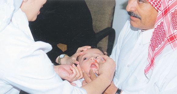  التطعيمات الدورية ضرورة للأطفال « أرشيفية « 