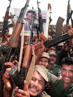 الجيش العراقي في ظل نظام صدام نال الحظوة منه والآن يهدد الجوع رجاله بسبب تسريحه