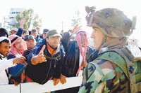جنود امريكيون يتقمصون شخصيات عراقية اثناء التدريب في فورث بورك بلويزيانا