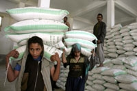  مخاوف من نقص الأرز بالأسواق نتيجة الأزمة العالمية