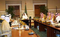  الأمير سلمان بن عبد العزيز خلال ترؤسه الاجتماع	
